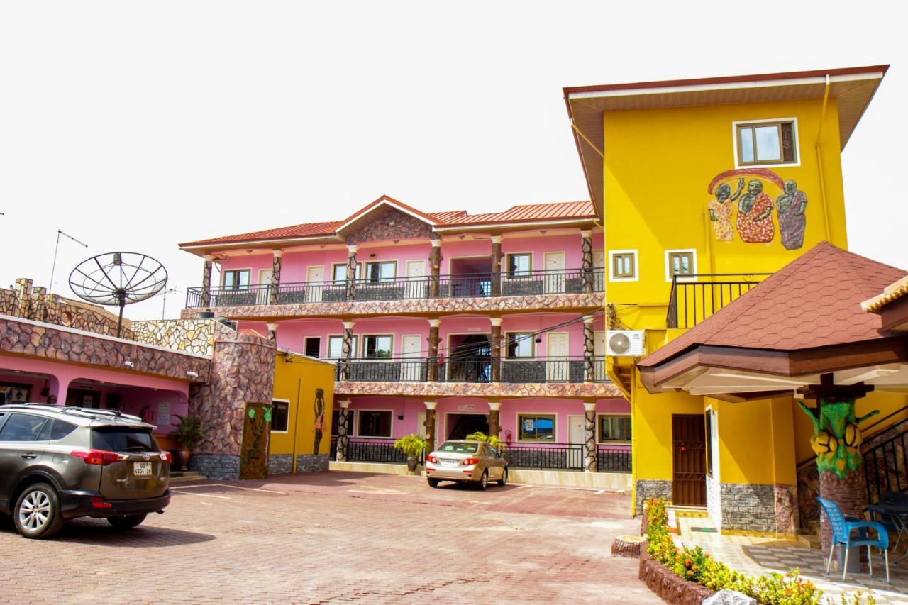 Hilton View Hotel Ogbodjo Zewnętrze zdjęcie